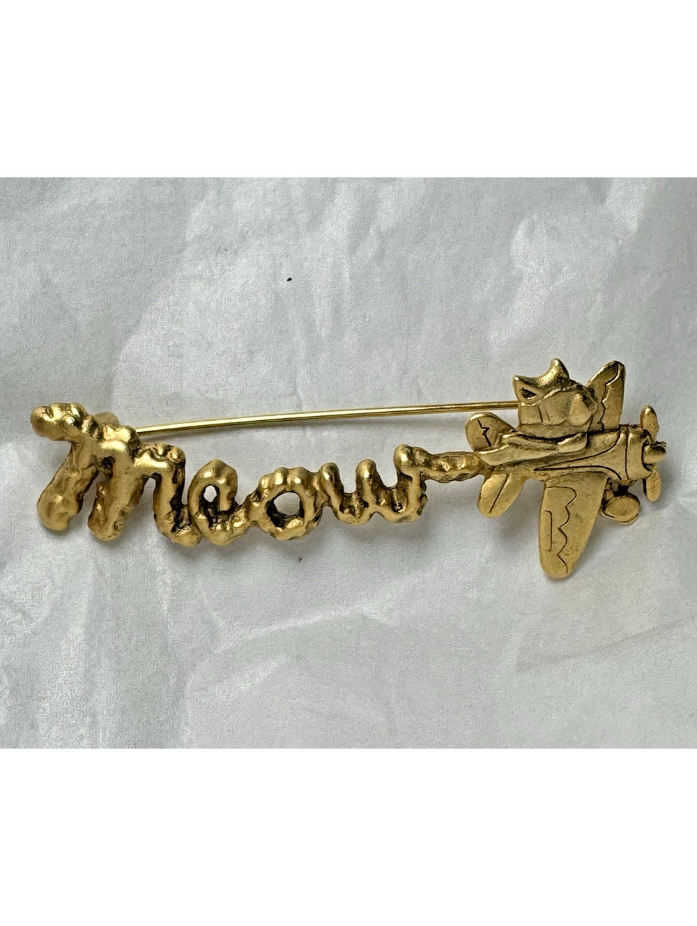 Vintage AJC Gold Tone MEOW Sky Writing Airplane Flying Cat Pilot Fashion Brooch